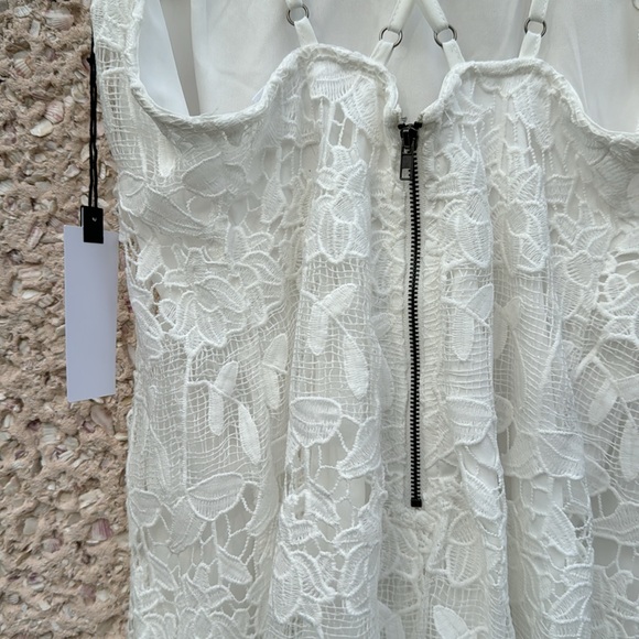 ASTR The Label White Overlay Cocktail Dress NWT - Picture 9 of 11